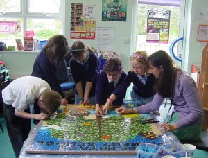 Hermitage Primary School mosaic facilitated by Sue Kershaw